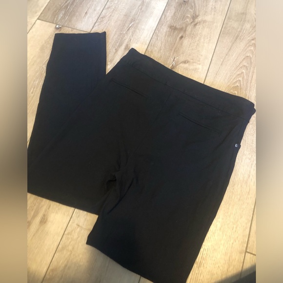 Hilary Radley Cropped Black High rise dress pants Size small - Picture 2 of 5